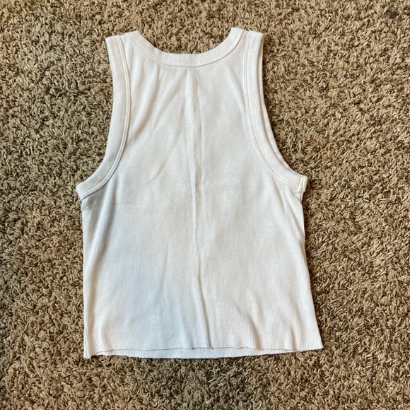 Basic tank - Picture 2 of 3